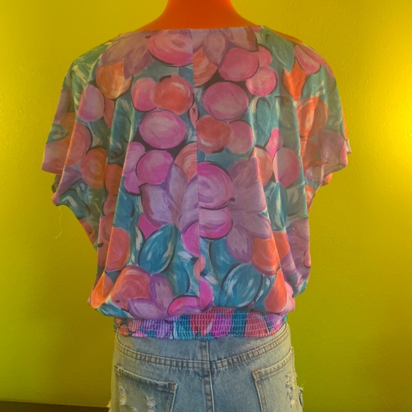 Vintage Floral Top - Picture 5 of 9